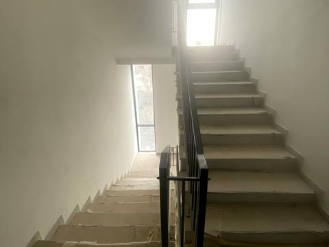 комерційна за адресою Угорська вул., 14