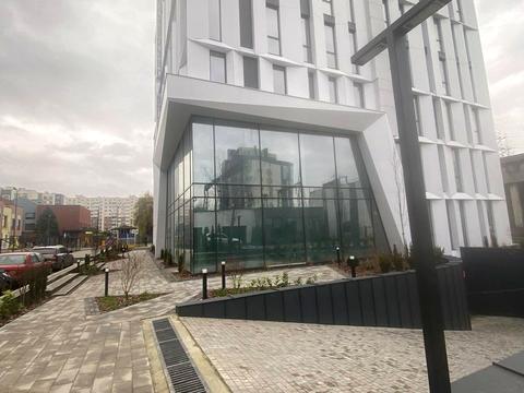 комерційна за адресою Угорська вул., 14