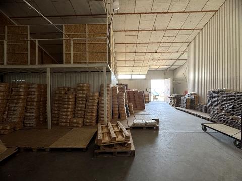 комерційна за адресою Підгородне, робоча, 80