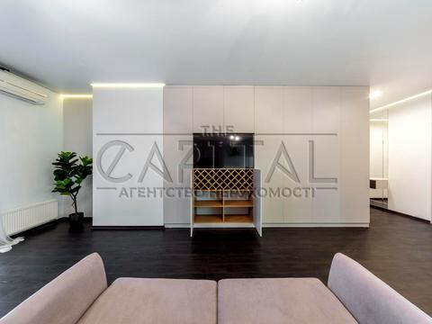 квартира за адресою Олександра Кониського вул., 22-А