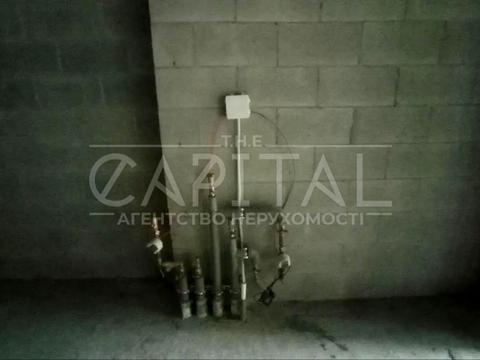 комерційна за адресою Салютна вул., 2-Б