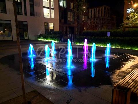 комерційна за адресою Салютна вул., 2-Б