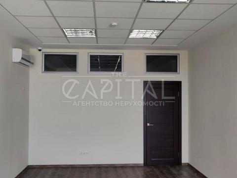 комерційна за адресою Кловський узвіз (Кловський), 7a