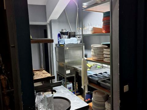 комерційна за адресою Басейна вул., 2