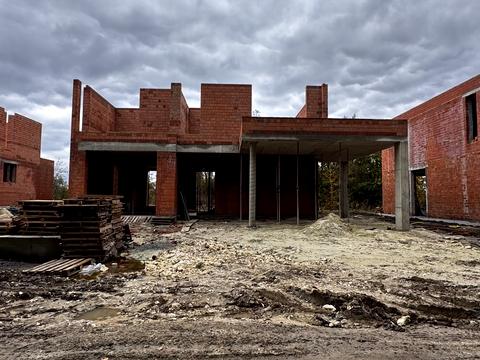 будинок за адресою с. Зубра, Під лісом