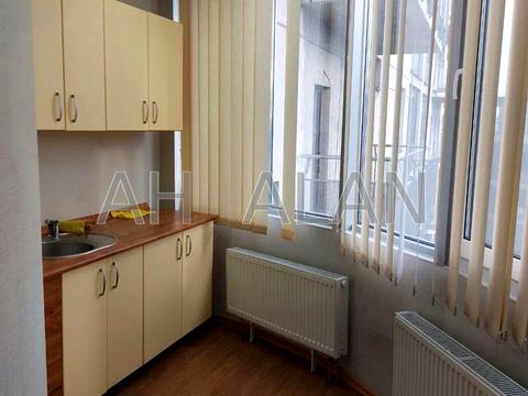 комерційна за адресою Тараса Шевченка бульв., 33-Б