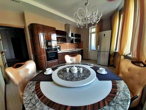 квартира за адресою Саперно-Слобідська вул., 10