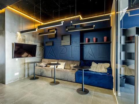 комерційна за адресою Кловський узвіз (Кловський), 7a