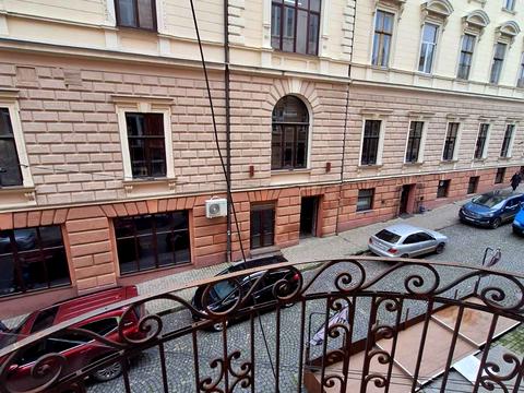 квартира по адресу Александра Доброго ул., 7