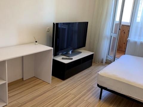 квартира за адресою Лариси Руденко вул., 21