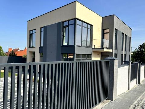 дом по адресу Хустський, 2