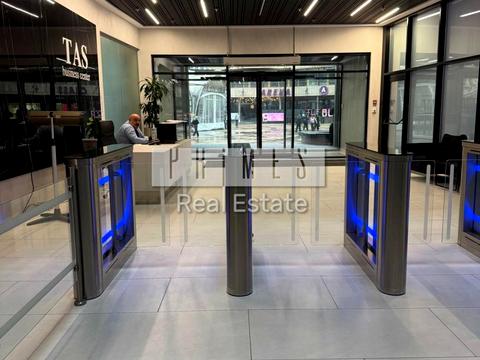 комерційна за адресою Басейна вул., 3