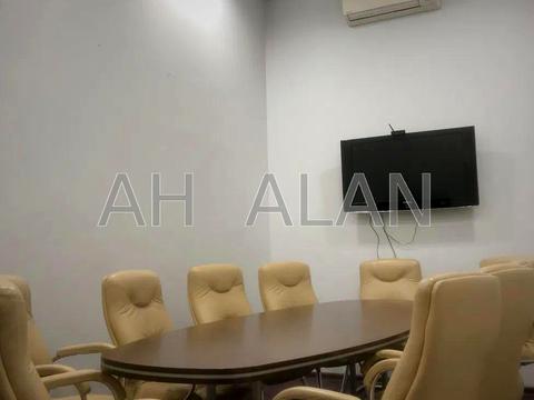 комерційна за адресою Саксаганського вул., 15