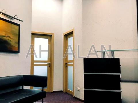 комерційна за адресою Саксаганського вул., 15