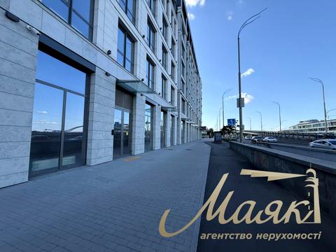 комерційна за адресою Київ, Набережно-Хрещатицька вул., 21
