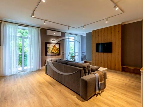 квартира за адресою Лаврська вул. (Січневого Повстання), 10