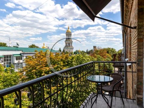 квартира за адресою Лаврська вул. (Січневого Повстання), 10