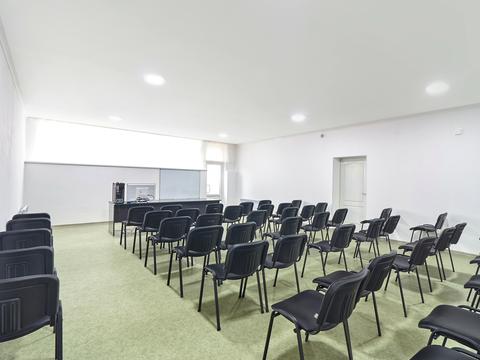 коммерческая по адресу Спортивна ул., 18