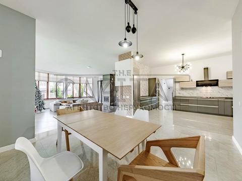 будинок за адресою Вишнева вул. (Леніна)