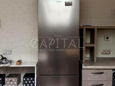 квартира за адресою Київ, Дегтярна вул., 10