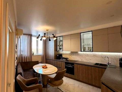 квартира за адресою Авіаконструктора Ігоря Сікорського вул. (Танкова), 1