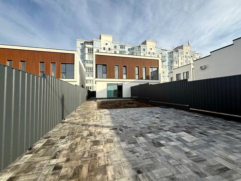 будинок за адресою с. Петропавлівська борщагівка, Макарівська вул.