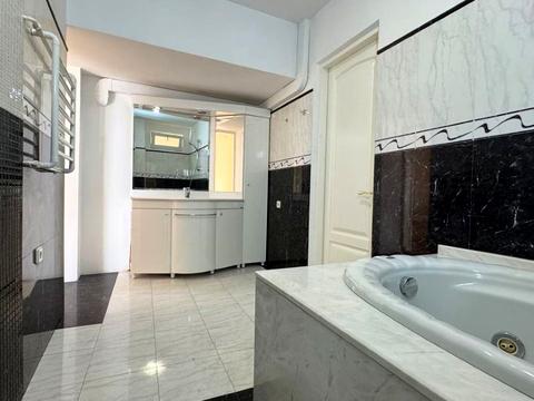 квартира за адресою Дерибасівська вул., 10