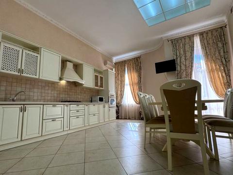 квартира за адресою Дерибасівська вул., 10