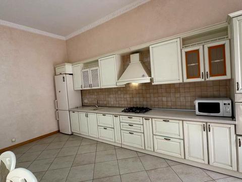 квартира за адресою Дерибасівська вул., 10