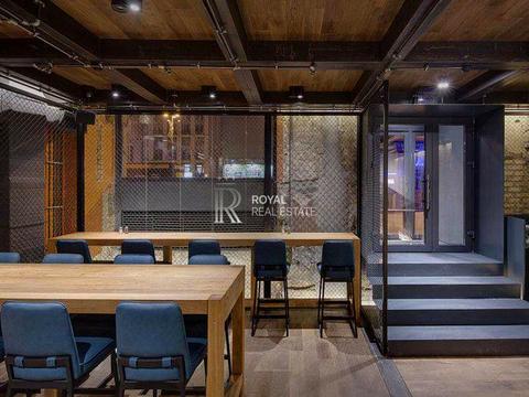 коммерческая по адресу Крещатик ул., 10-Б