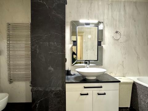 квартира по адресу Угорская ул., 14а