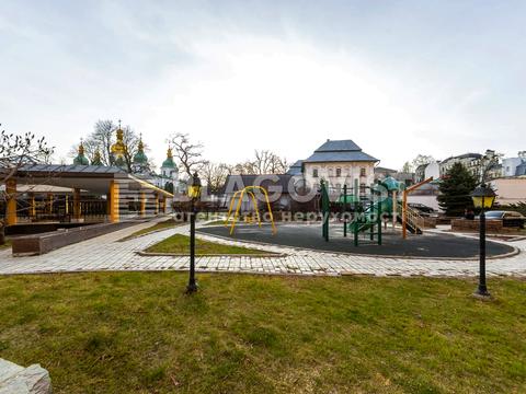 коммерческая по адресу Рыльский пер., 3