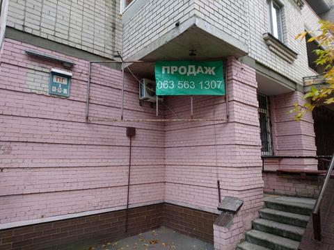 комерційна за адресою Академіка Булаховського вул., 5-Г