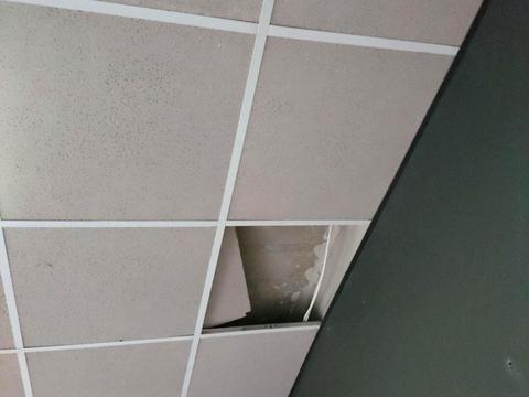 комерційна за адресою Академіка Булаховського вул., 5-Г