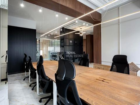 комерційна за адресою Еспланадна вул., 32-В