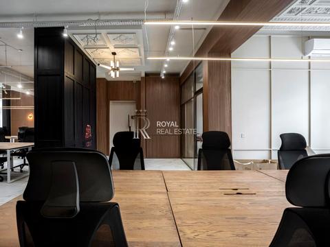 комерційна за адресою Еспланадна вул., 32-В