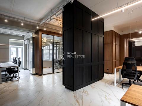 комерційна за адресою Еспланадна вул., 32-В