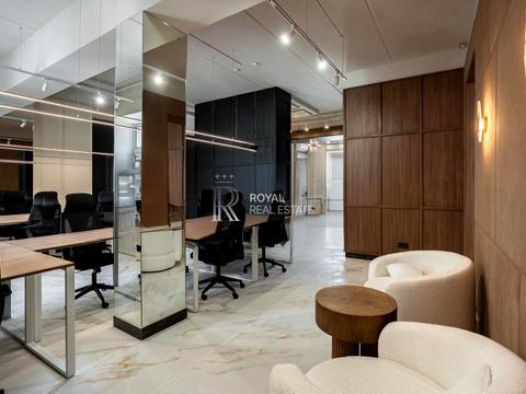 комерційна за адресою Еспланадна вул., 32-В