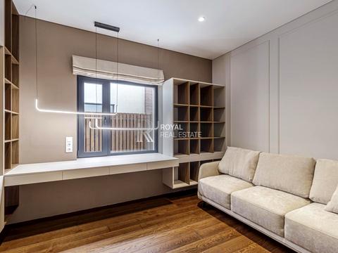 будинок за адресою Тепла, 2