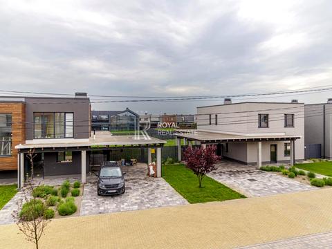 будинок за адресою Тепла, 2