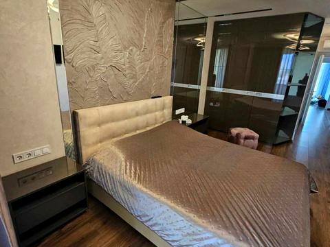 квартира по адресу Левка Лукʼяненка ул. (Василия Жуковского), 16, 18, 20, 24