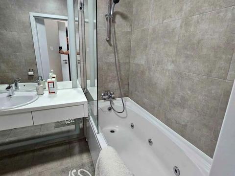 квартира по адресу Левка Лукʼяненка ул. (Василия Жуковского), 16, 18, 20, 24