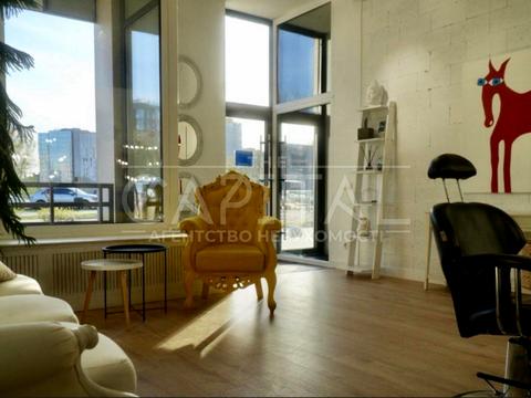 комерційна за адресою Дніпровська набережна вул., 16-Г