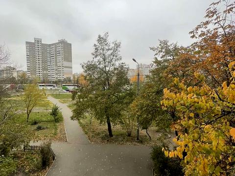 квартира за адресою Ревуцького вул., 13