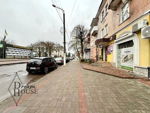 комерційна за адресою Дружби просп., 25