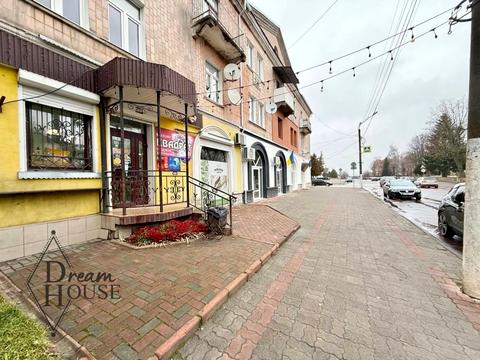 комерційна за адресою Дружби просп., 25