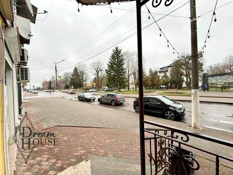 комерційна за адресою Дружби просп., 25