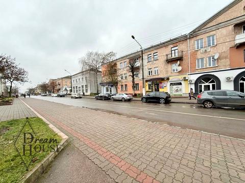 комерційна за адресою Дружби просп., 25