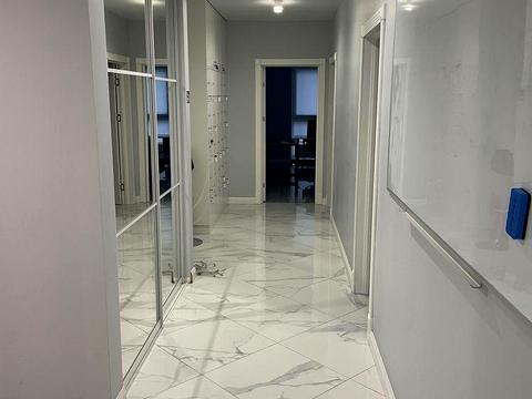 комерційна за адресою Предславинська вул., 1