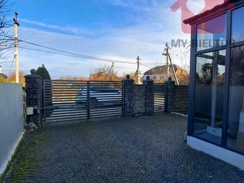 будинок за адресою Августина Волошина вул.